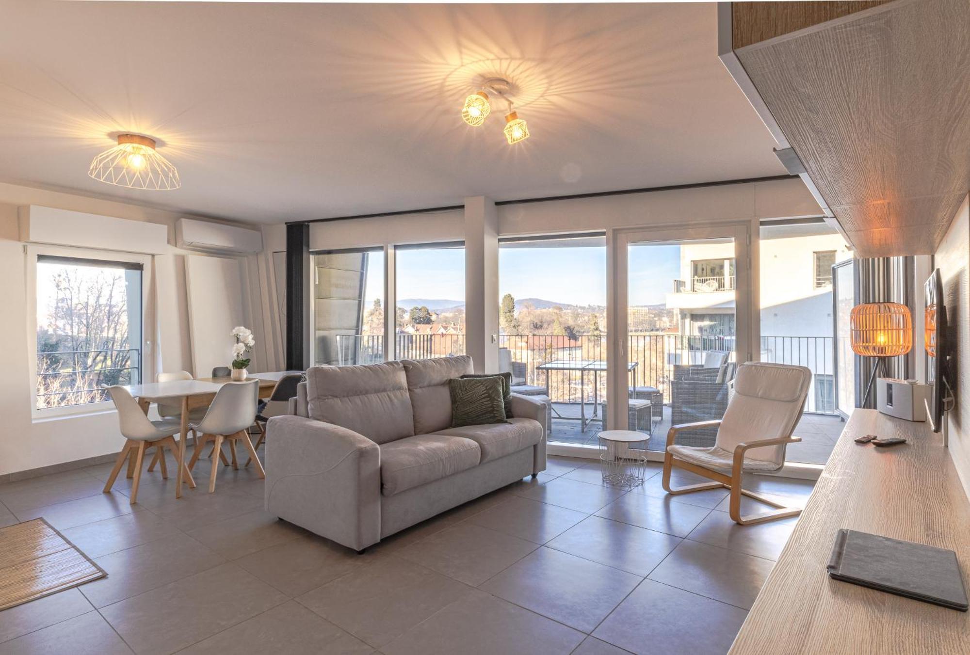 La Plume Vue Lac 3 Etoiles - Garage Prive, Secteur Recherche, Moderne & Tout Equipe, 6 Personnes Annecy Bagian luar foto